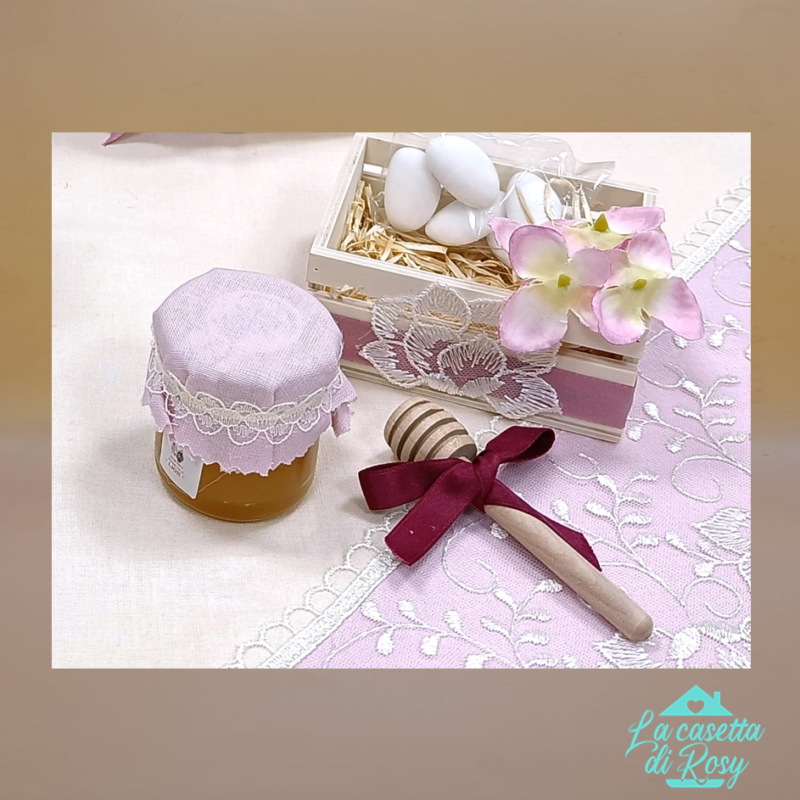 Cassettina in legno con miele