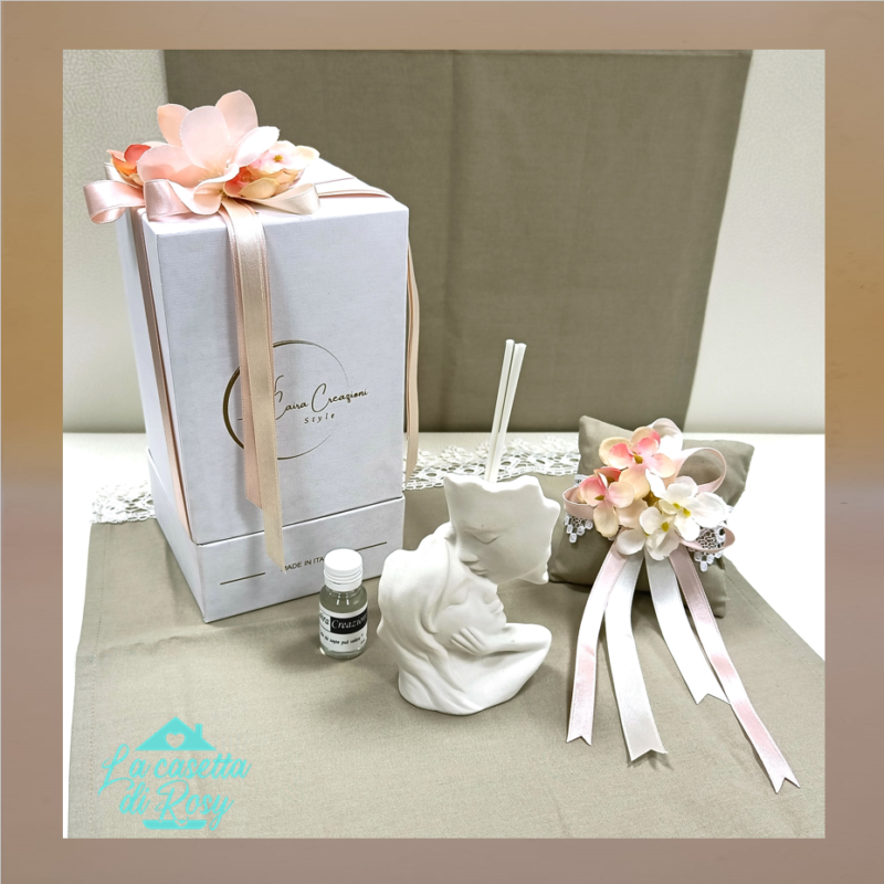 bomboniera statuina profumatore bacio